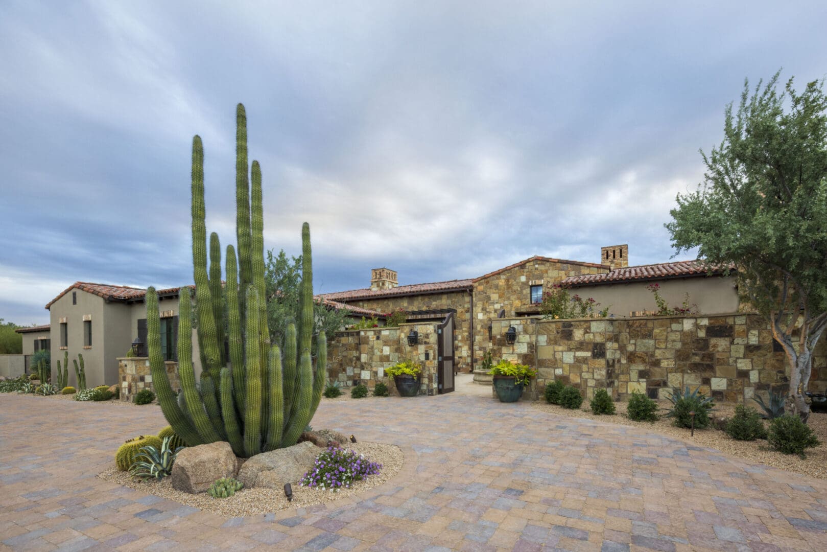 Professional Landscaping, Cave Creek - Mariani Enterprises, LLC